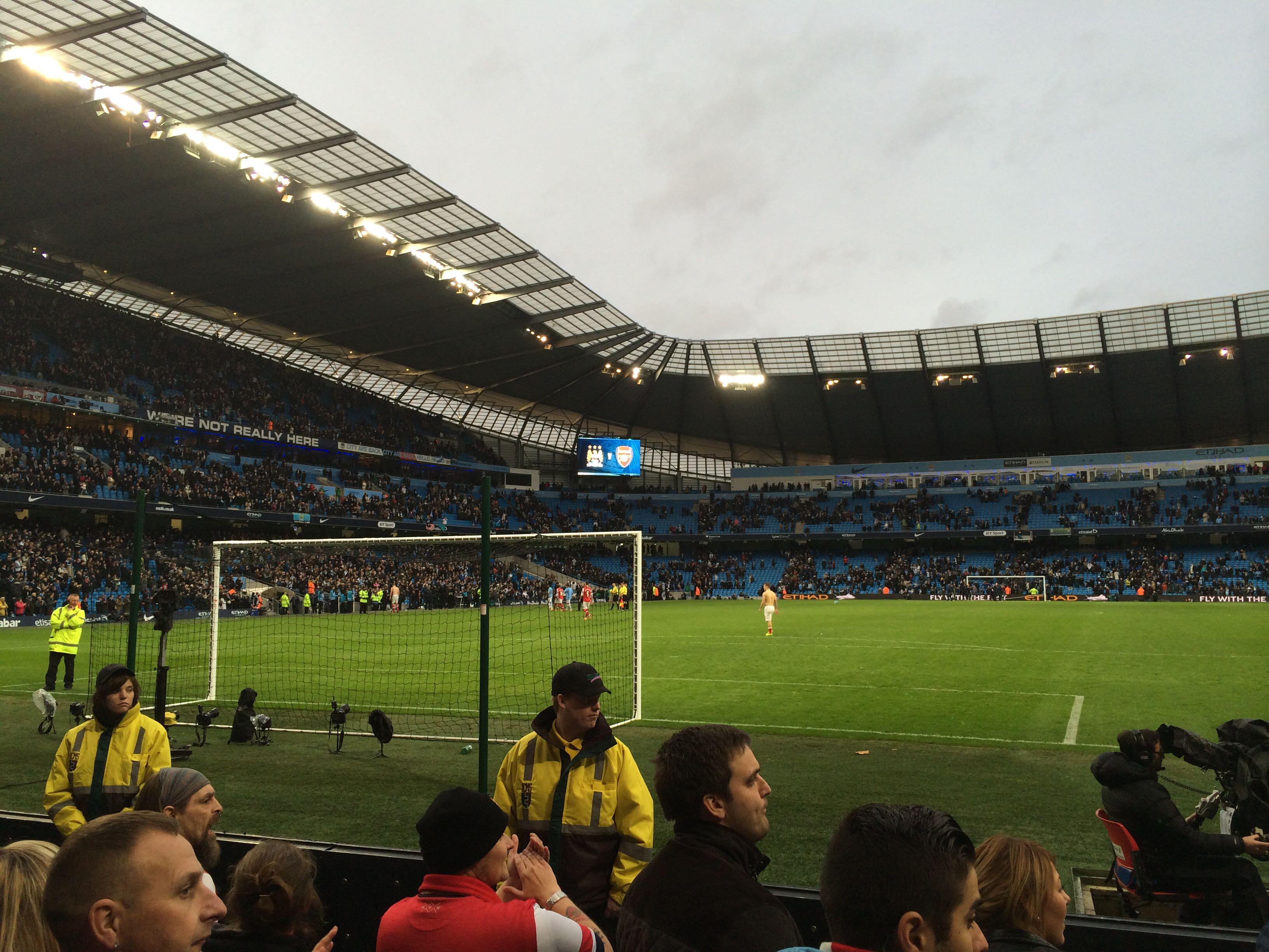 场边的解说 场边的解说